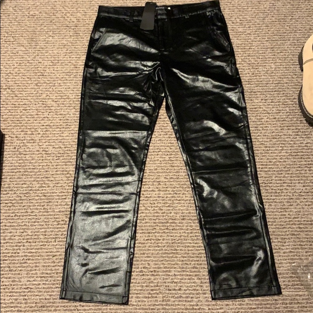 Shiny/ metallic leggings or pants